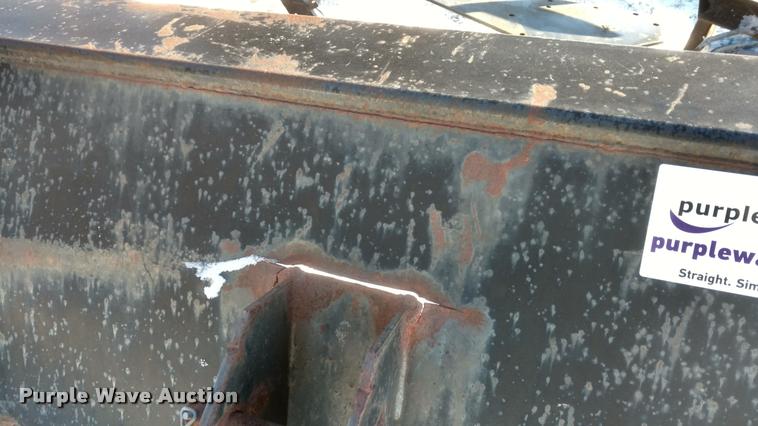 image for item DB0820 Loa-Attch bucket