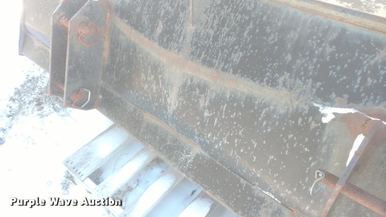 image for item DB0820 Loa-Attch bucket