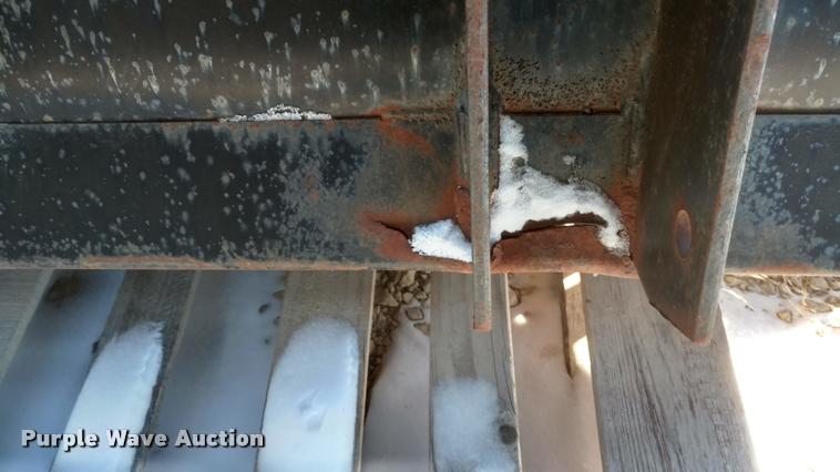 image for item DB0820 Loa-Attch bucket