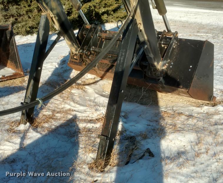 image for item DB0821 Farm Hand XL1140 loader