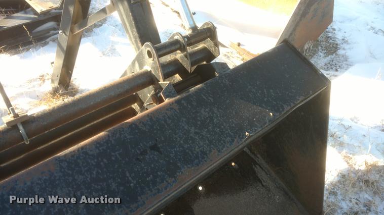 image for item DB0821 Farm Hand XL1140 loader