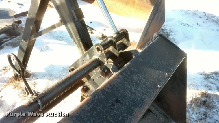 image for item DB0821 Farm Hand XL1140 loader