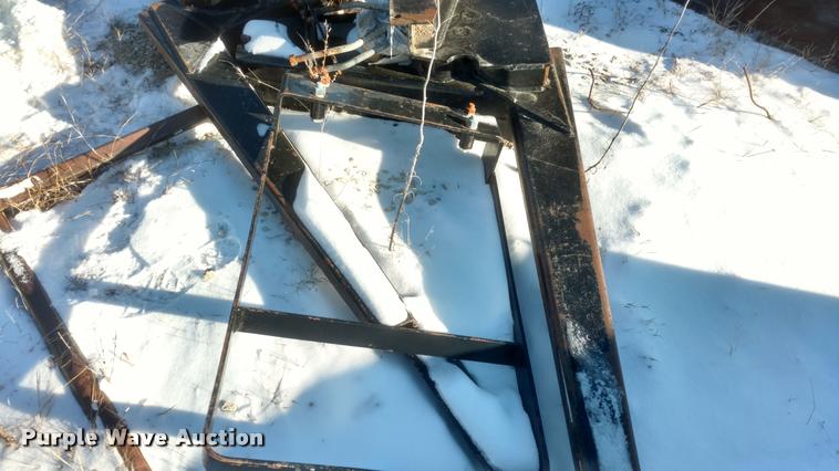 image for item DB0821 Farm Hand XL1140 loader