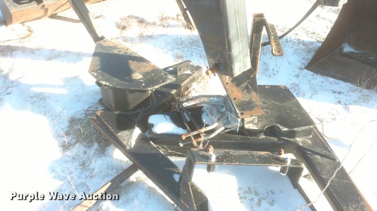 image for item DB0821 Farm Hand XL1140 loader