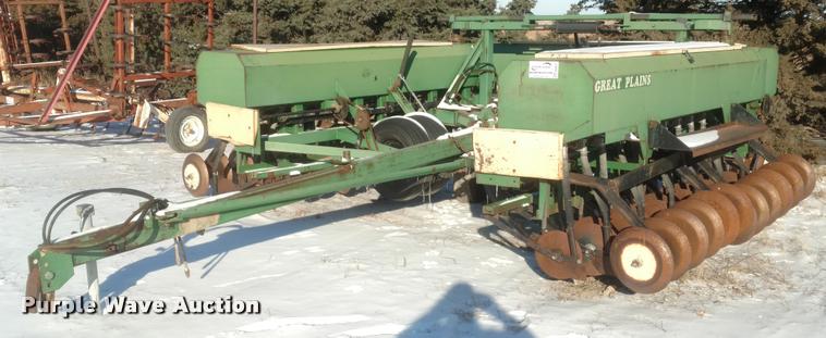 image for item DB0822 Great Plains 3SF30 grain drill