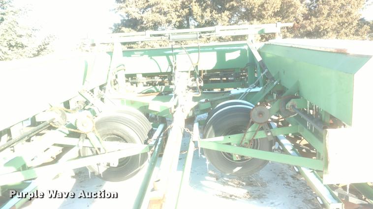 image for item DB0822 Great Plains 3SF30 grain drill