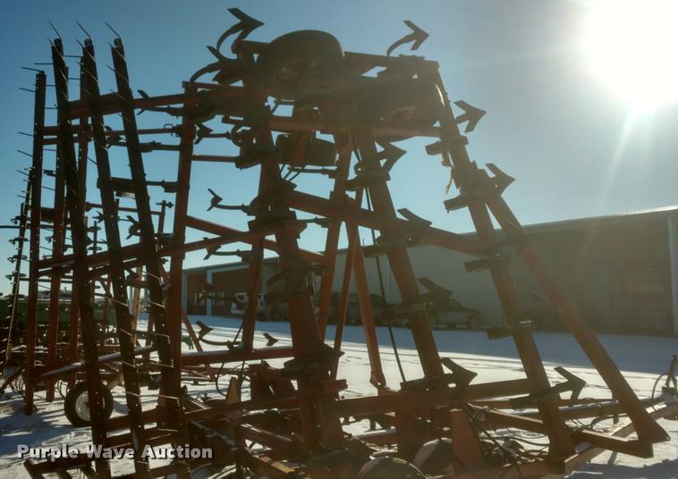 image for item DB0824 1989 field cultivator