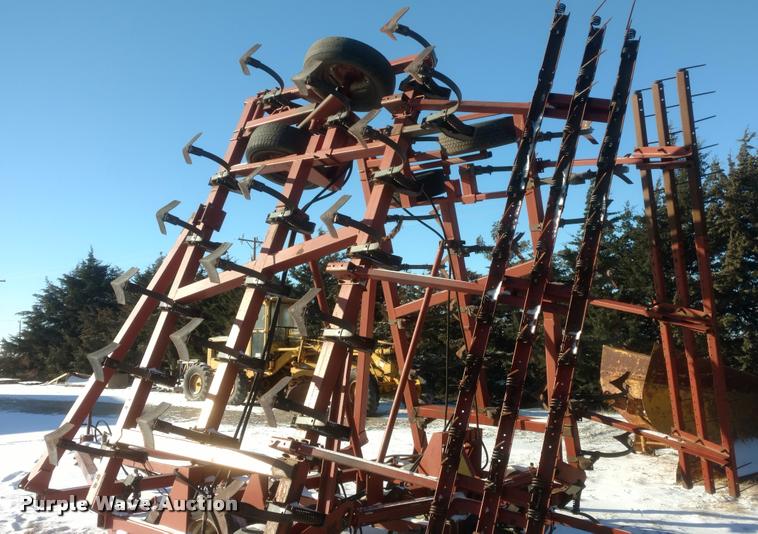 image for item DB0824 1989 field cultivator