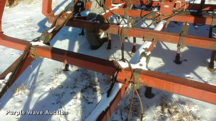 image for item DB0824 1989 field cultivator