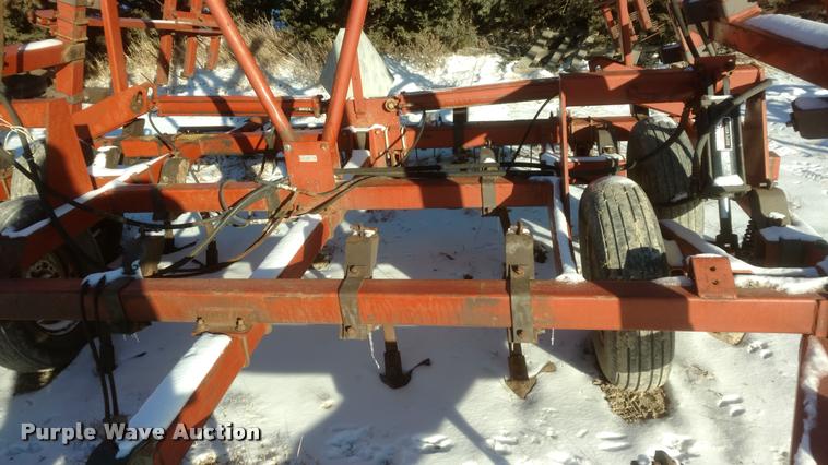 image for item DB0824 1989 field cultivator