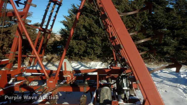 image for item DB0824 1989 field cultivator