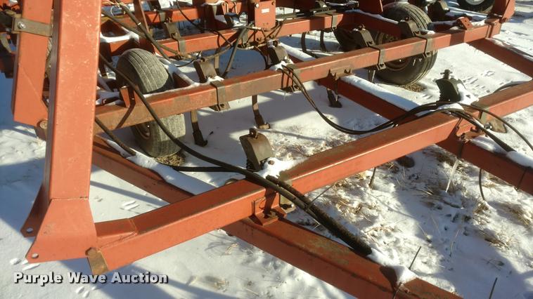 image for item DB0824 1989 field cultivator