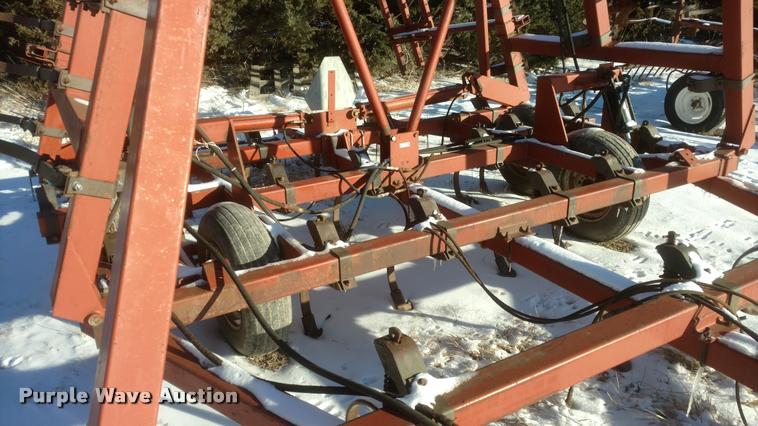 image for item DB0824 1989 field cultivator