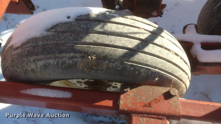 image for item DB0824 1989 field cultivator