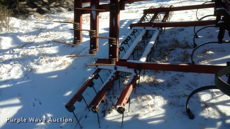 image for item DB0824 1989 field cultivator