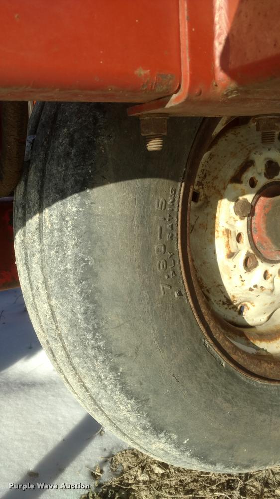 image for item DB0824 1989 field cultivator