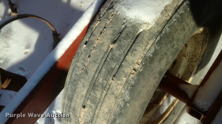 image for item DB0824 1989 field cultivator