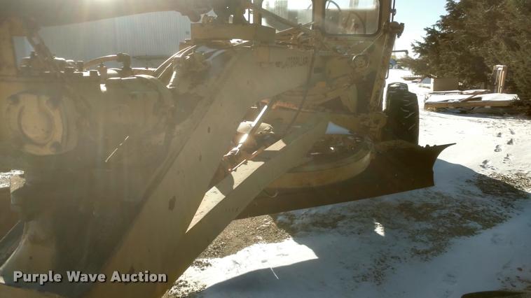 image for item DB0825 1957 Caterpillar motor grader