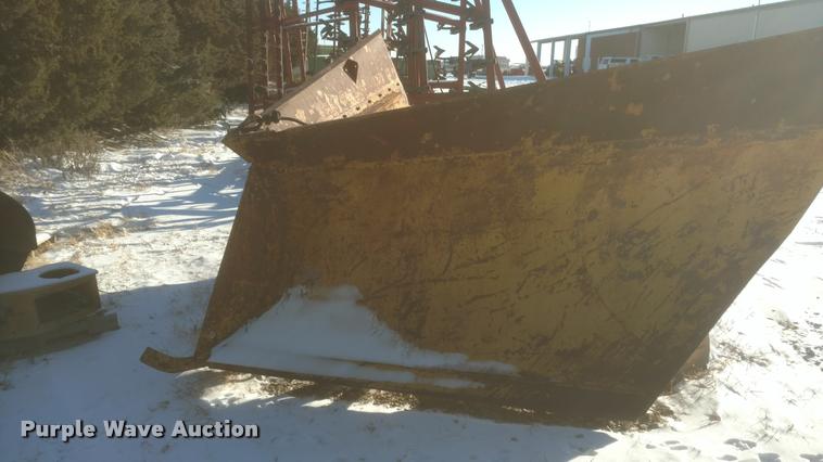 image for item DB0825 1957 Caterpillar motor grader