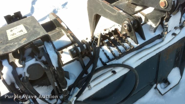 image for item DB0827 2005 Caterpillar grapple bucket