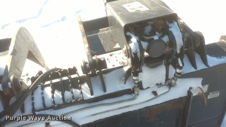 image for item DB0827 2005 Caterpillar grapple bucket