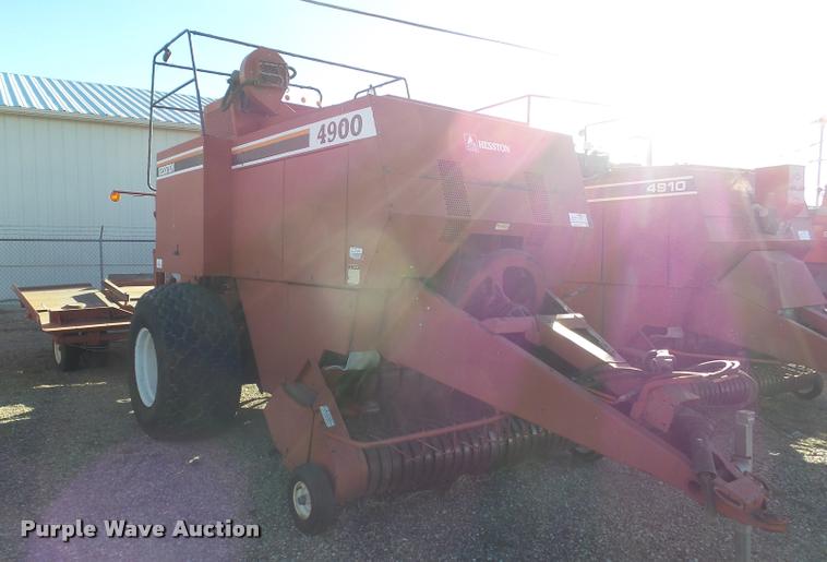 image for item DB1779 1993 AGCO Hesston 4900 large square baler