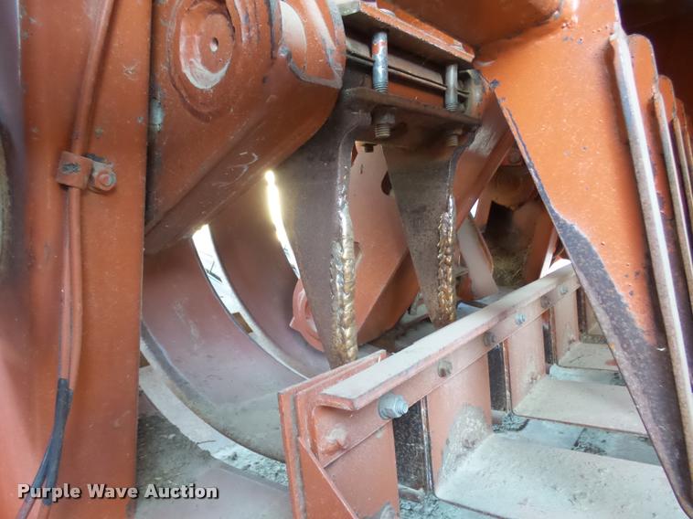 image for item DB1779 1993 AGCO Hesston 4900 large square baler