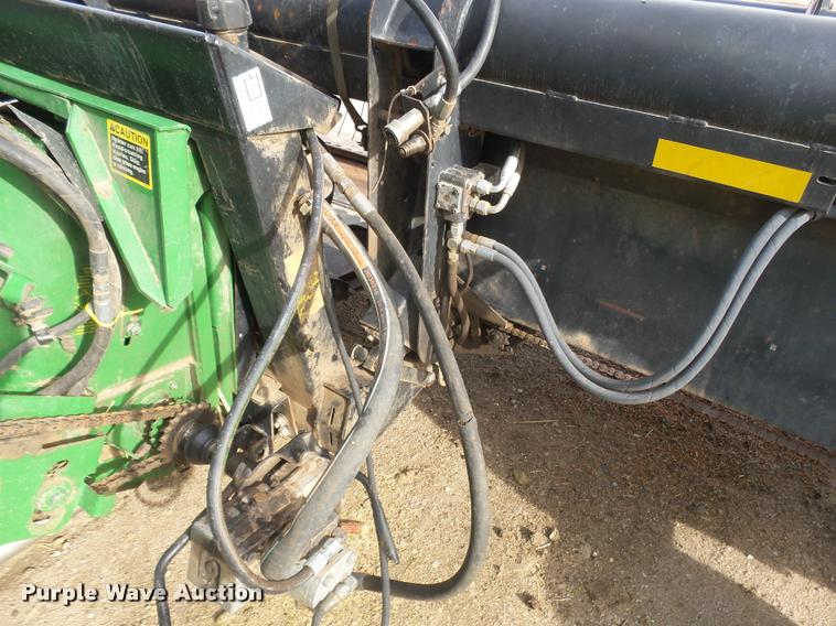 image for item DB1780 1999 MacDon 972 draper head