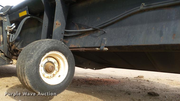 image for item DB1780 1999 MacDon 972 draper head