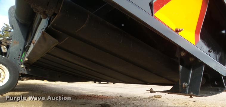 image for item DB1780 1999 MacDon 972 draper head