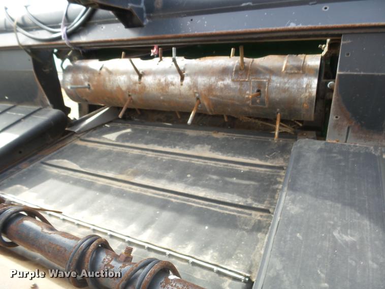 image for item DB1780 1999 MacDon 972 draper head