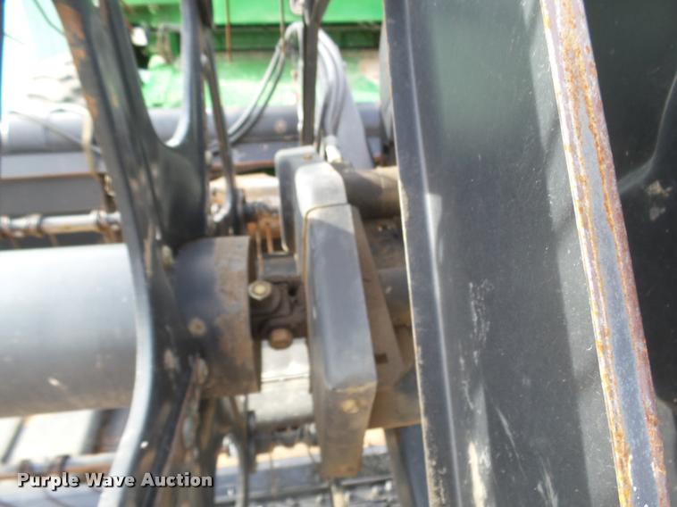 image for item DB1780 1999 MacDon 972 draper head