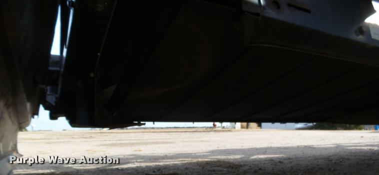 image for item DB1780 1999 MacDon 972 draper head