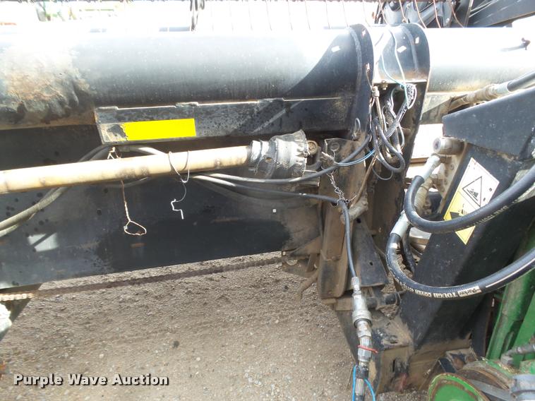 image for item DB1780 1999 MacDon 972 draper head