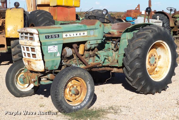 image for item DB4602 1969 Oliver 1255 tractor
