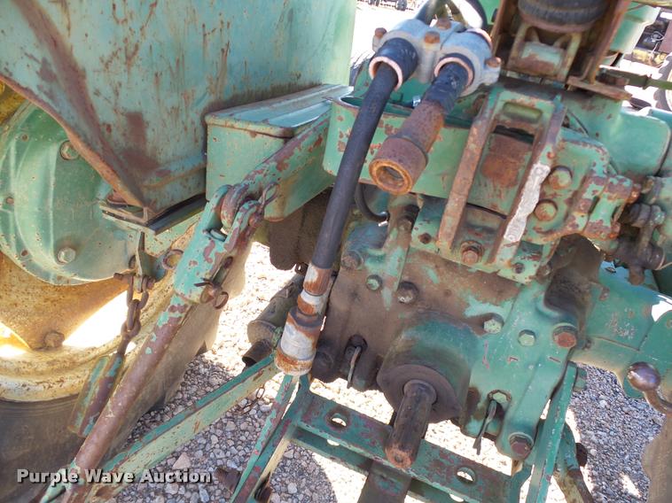 image for item DB4602 1969 Oliver 1255 tractor