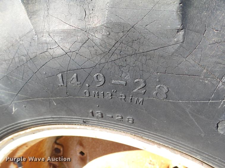 image for item DB4602 1969 Oliver 1255 tractor