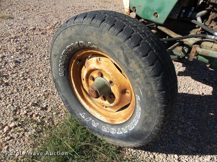 image for item DB4602 1969 Oliver 1255 tractor