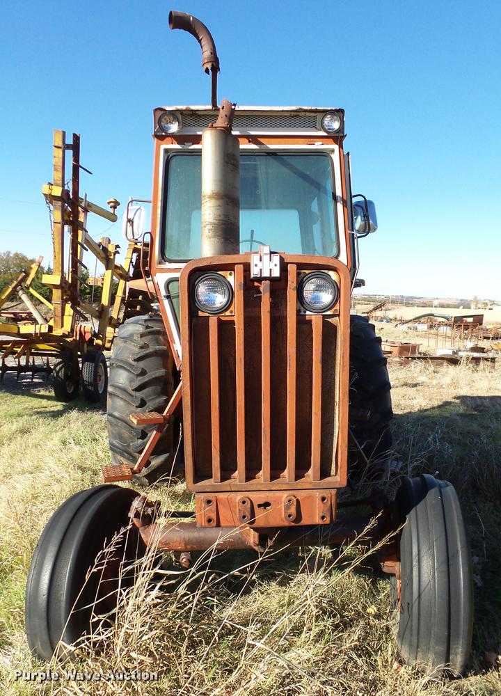 image for item DB4604 1966 International 806 tractor