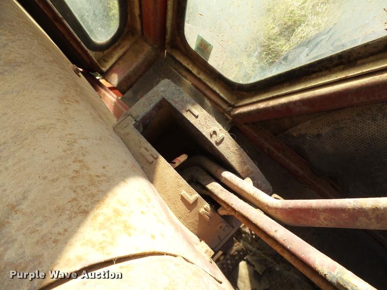 image for item DB4604 1966 International 806 tractor