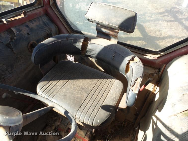 image for item DB4604 1966 International 806 tractor