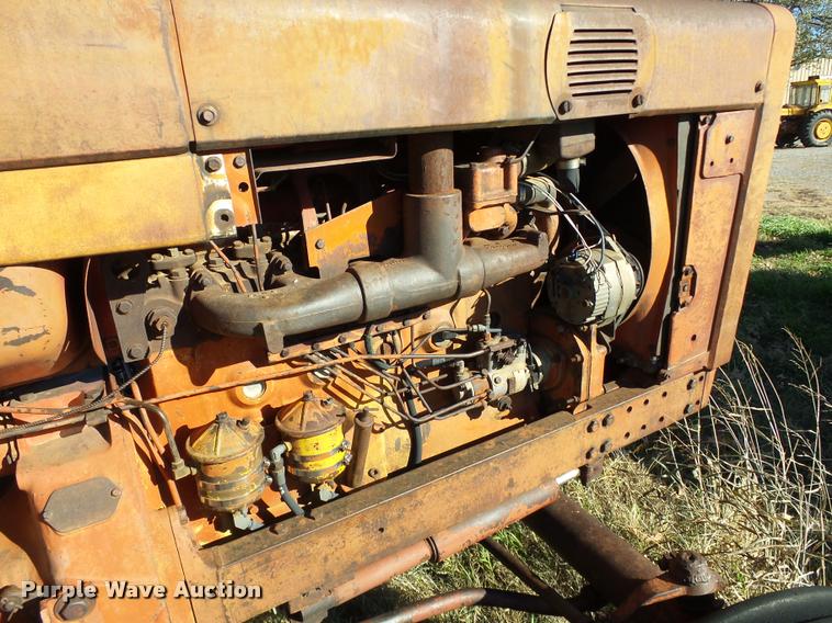 image for item DB4604 1966 International 806 tractor