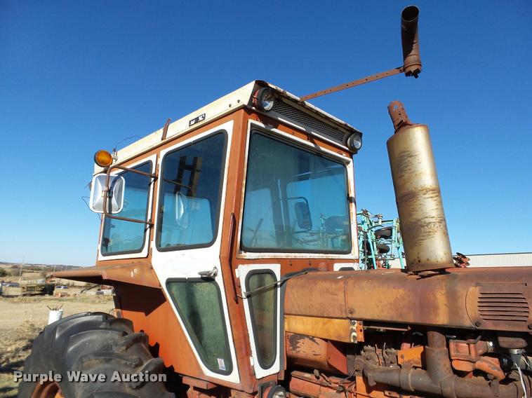 image for item DB4604 1966 International 806 tractor