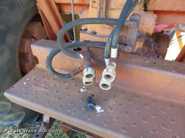 image for item DB4604 1966 International 806 tractor