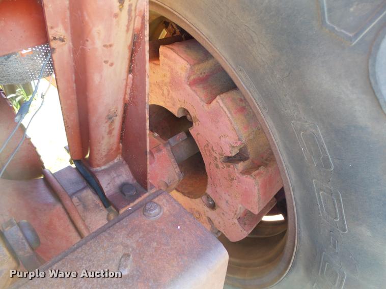 image for item DB4604 1966 International 806 tractor