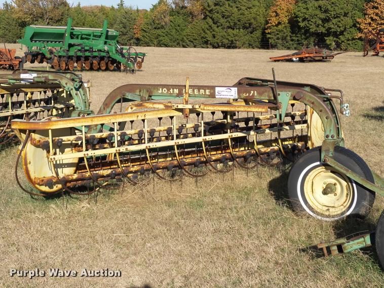 John Deere 671 hay rake in Guthrie, OK | Item DB4612 sold | Purple Wave