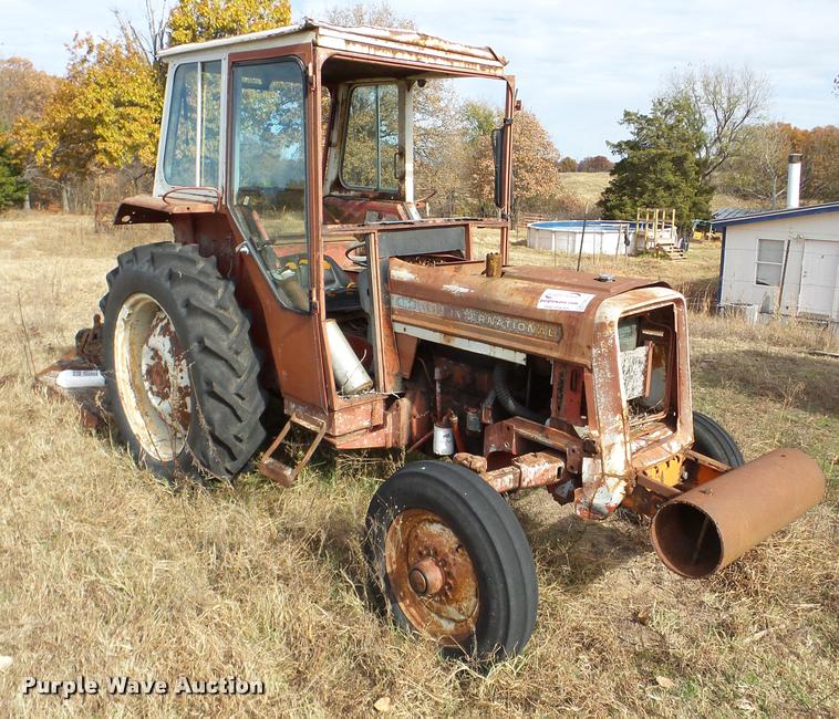 image for item DB5328 International 454 tractor