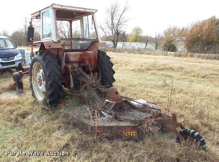 image for item DB5328 International 454 tractor