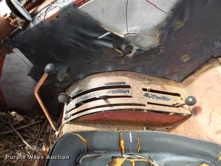 image for item DB5328 International 454 tractor