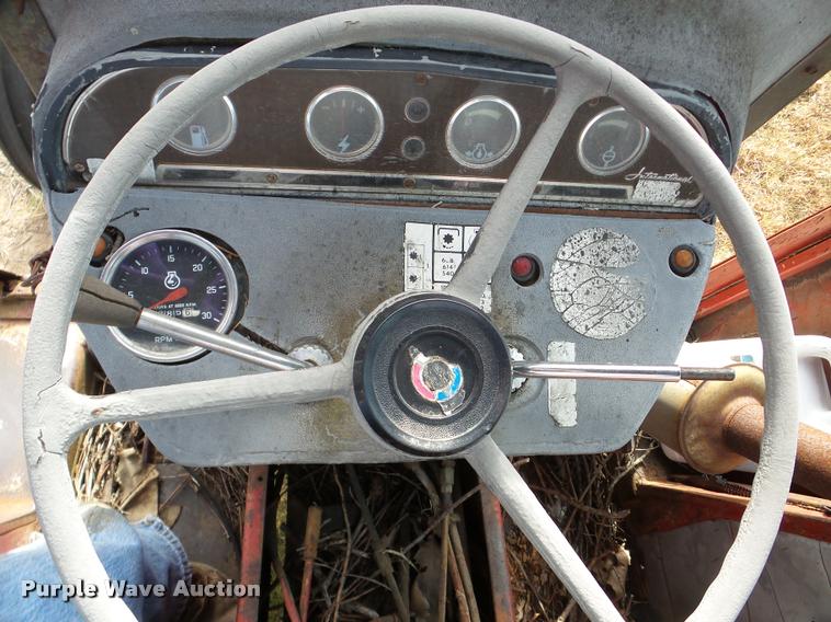 image for item DB5328 International 454 tractor